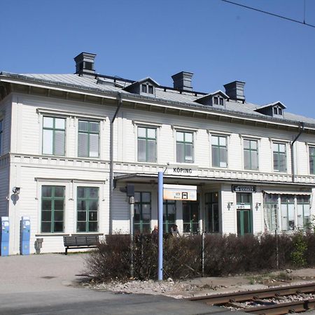Stationshusets Hotell Och Cafe Köping Extérieur photo