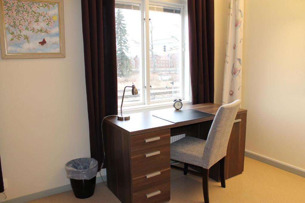 Stationshusets Hotell Och Cafe Köping Chambre photo