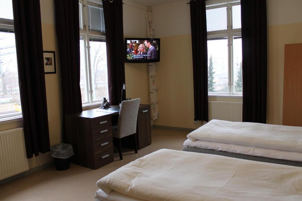 Stationshusets Hotell Och Cafe Köping Chambre photo