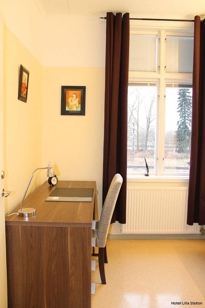 Stationshusets Hotell Och Cafe Köping Extérieur photo