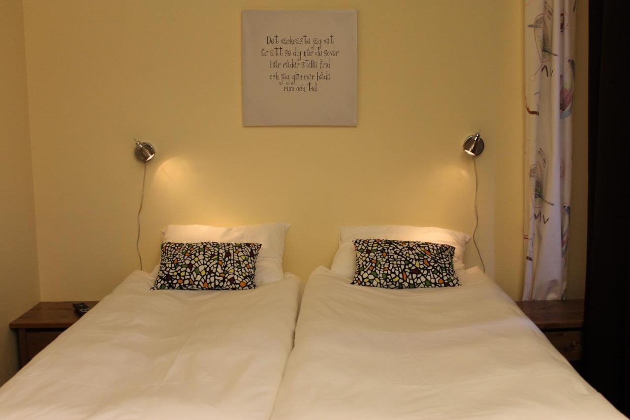 Stationshusets Hotell Och Cafe Köping Chambre photo